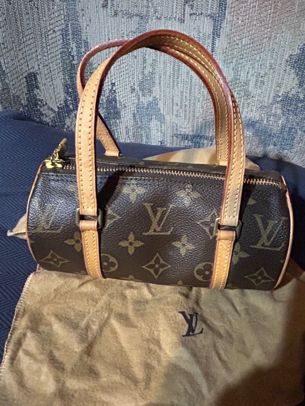 WHAAAAT? RARE, NEAR  PRISTINE Louis Vuitton Papillon 19 🦄